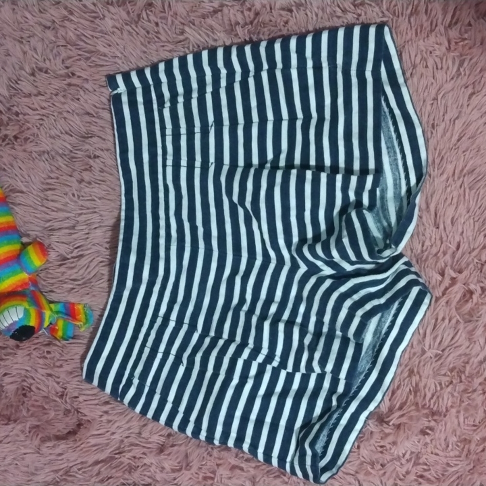 Womens J Crew Size 0 striped shorts